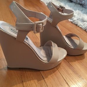 Steve Madden Patent Wedges